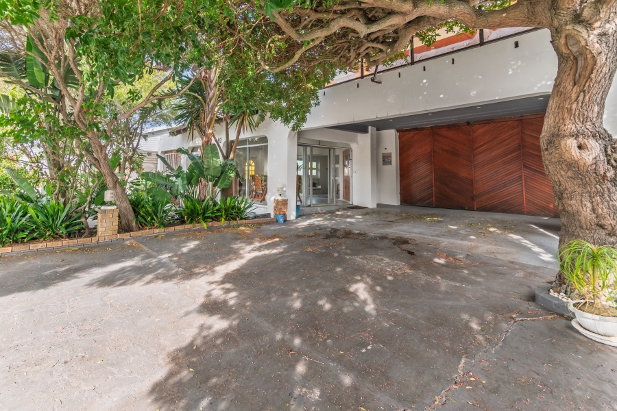 6 Bedroom Property for Sale in Kommetjie Western Cape